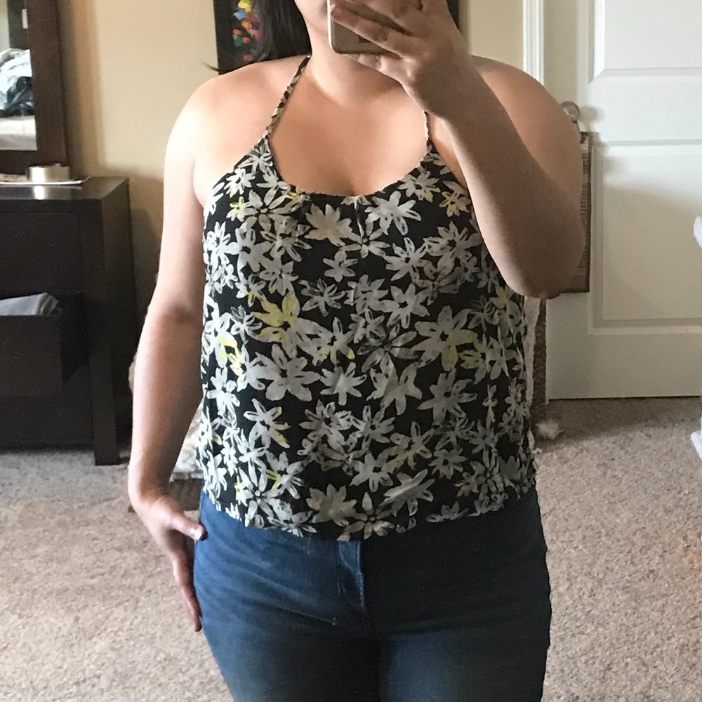 Low back floral tank - Picture 2 of 2